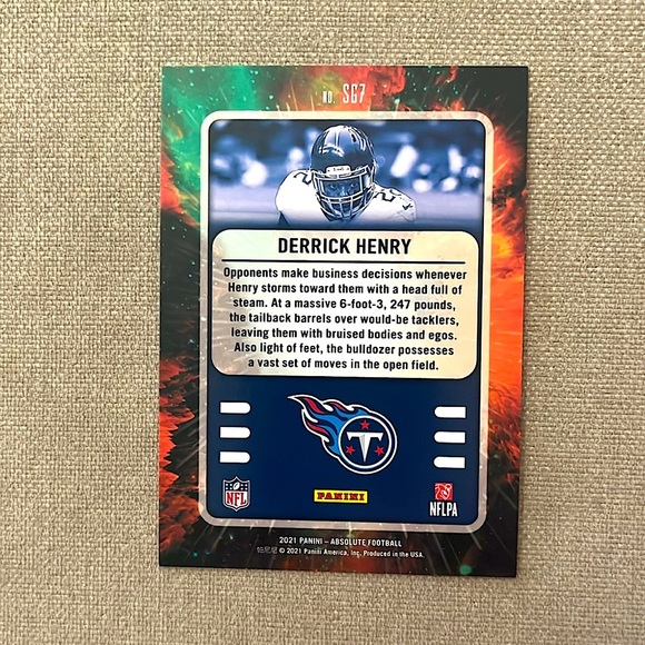 Derick Henry 2021 Panini Absolute Star Gazing Tennessee Titans NFL Football Card - Picture 2 of 2